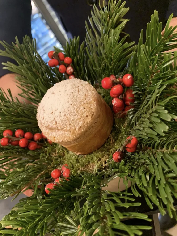 Hémicycle a Parigi, chiusura con l'ultimo panettone della stagione