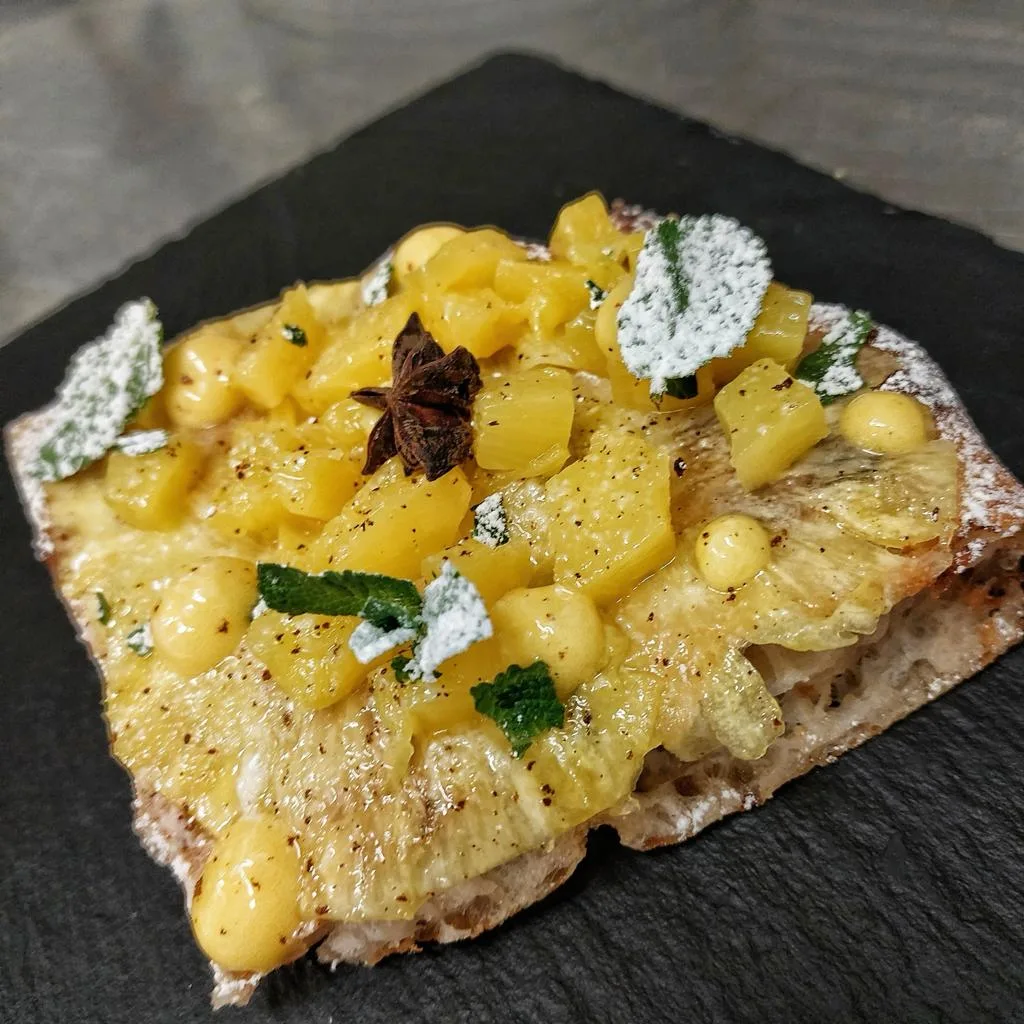 Pizza ananas, simone de gregorio