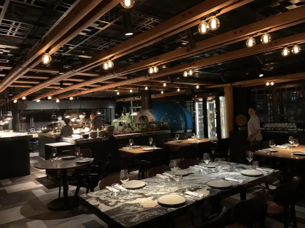 Mürver Restaurant Istanbul, scorcio della sala principale