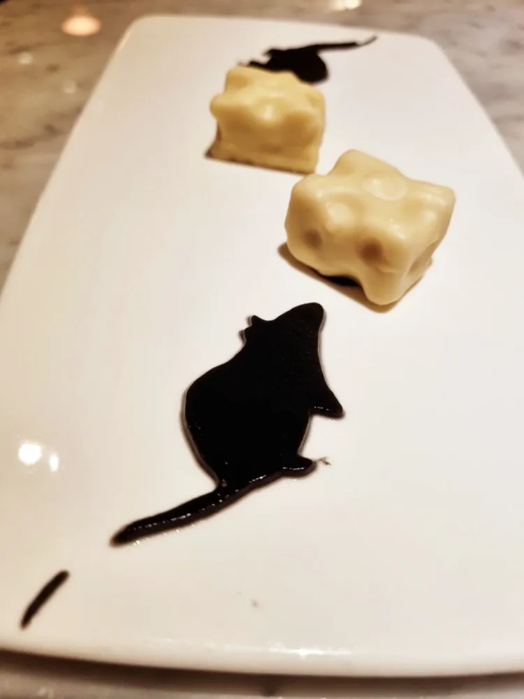 Bistrot 64 - Topo e il suo formaggio ovvero Cioccolato bianco, arancia e mandorla