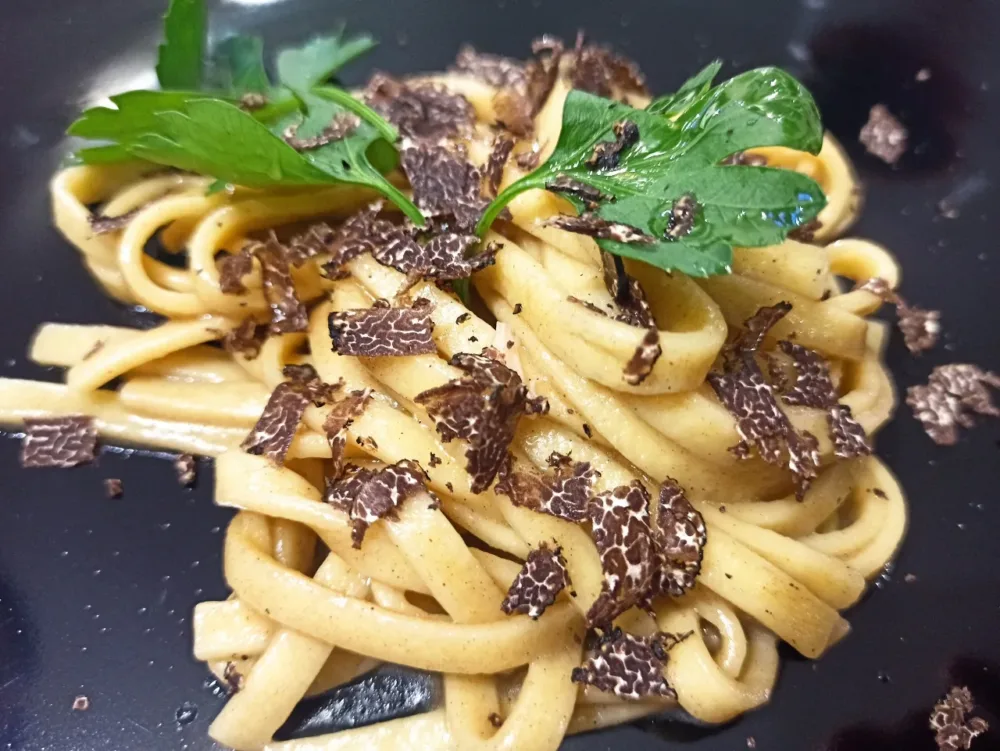 L'officina del Gusto - Pasta fresca fatta in proprio con Tartufo fresco di Ceppaloni