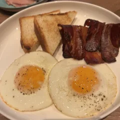 uova e bacon