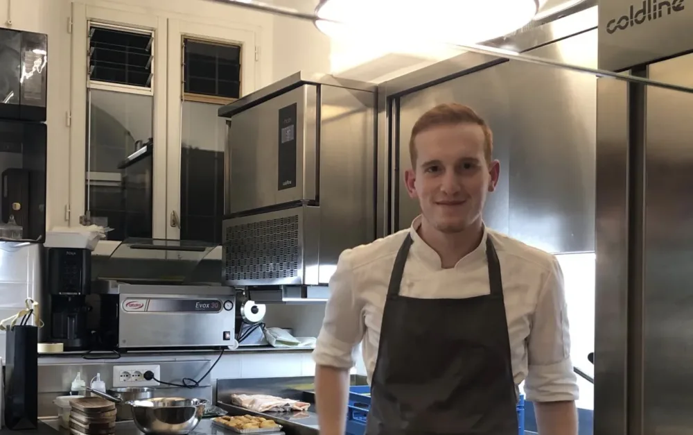 Metodo, il fido Maicol in cucina