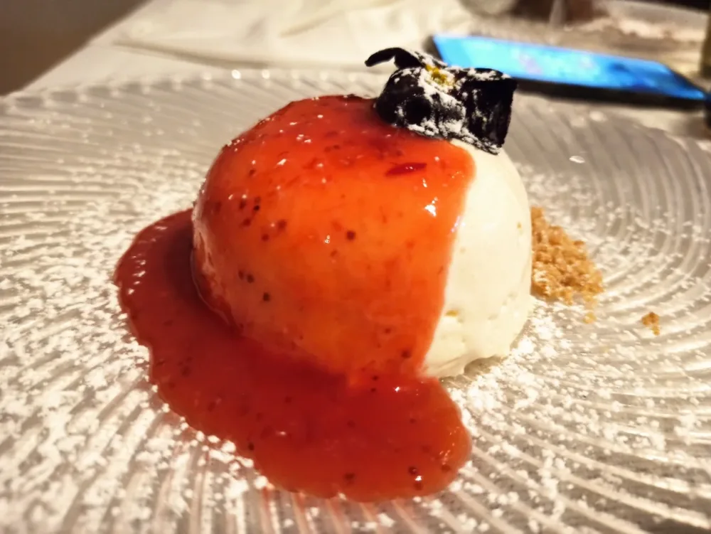 Le Baccanti - La Cupola di Ricotta e Fragole