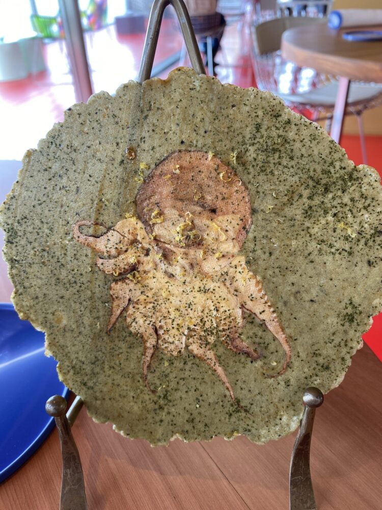 Madonnina del Pescatore - cracker di spine e teste di alici fritte