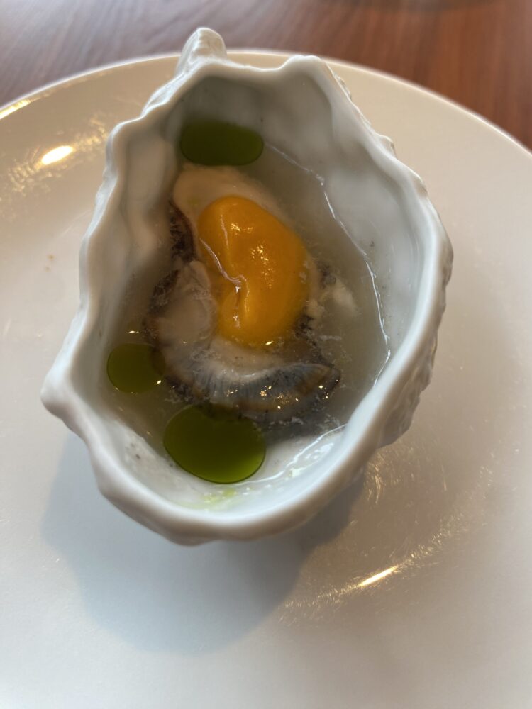 Madonnina del Pescatore - ostrica alla griglia, olivello spinoso