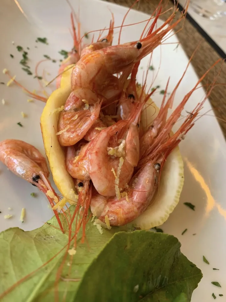 Lo Stuzzichino, i gamberetti scottati al limone