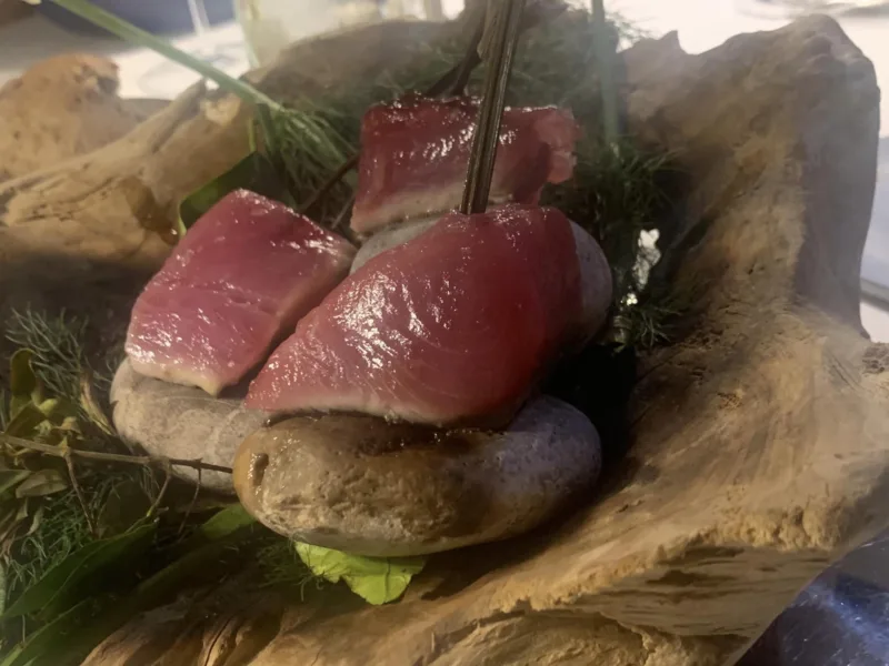  Taverna del Capitano, palamito cotto su pietra di mare