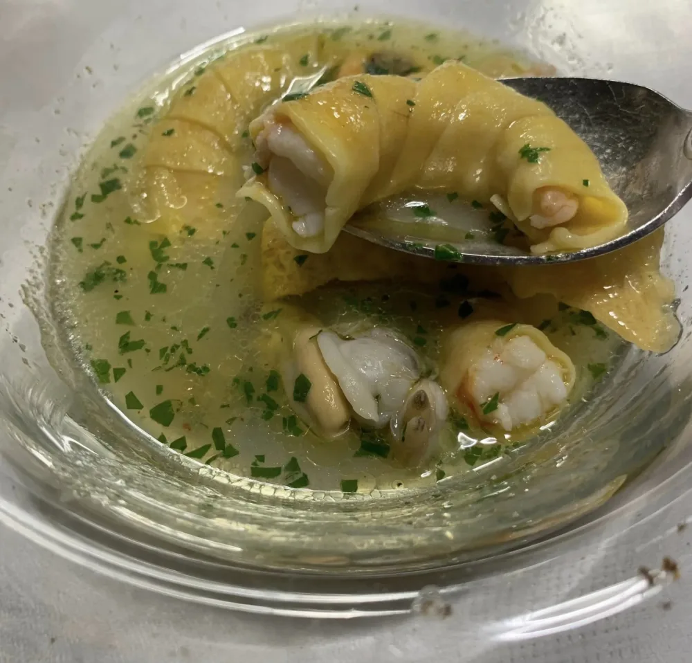 Taverna del Capitano, la zuppa di frutti di mare