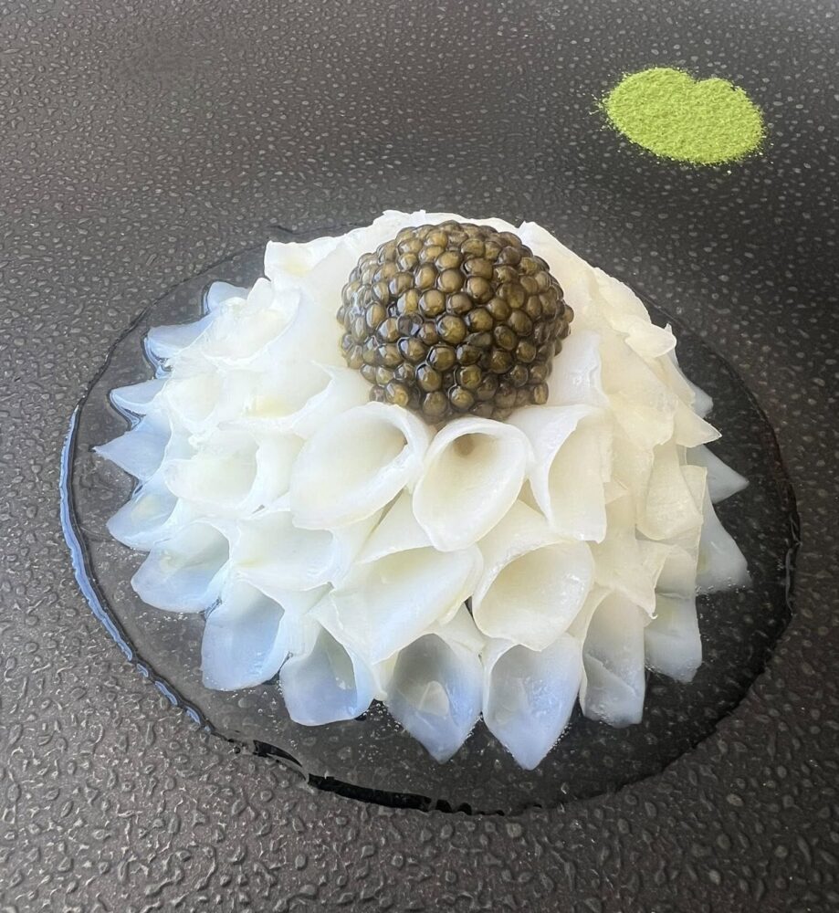 Quattro passi - Fiore di Calamaro Tartare di Scampi, Caviale Oscietra, Acqua di Mela verde