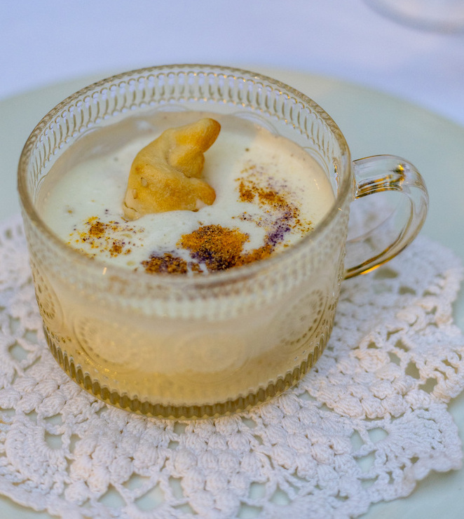 Palazzo Acampora, il cappuccino del monaco