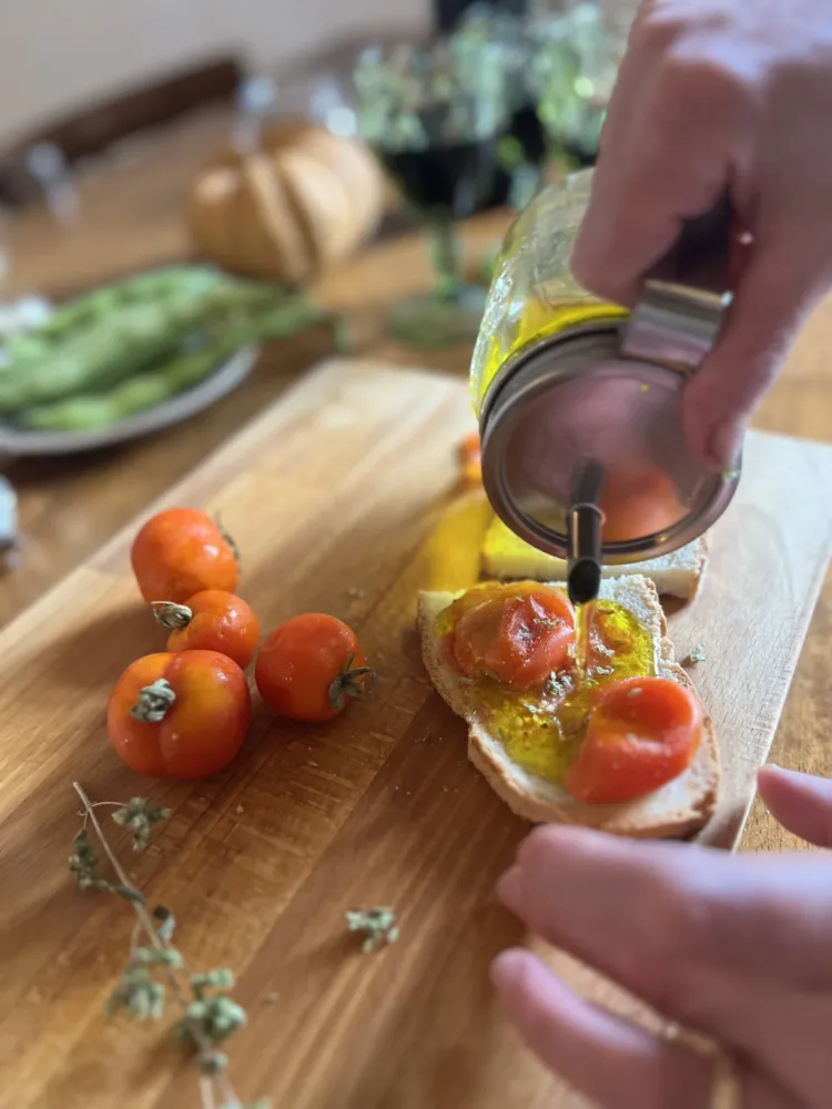 Pane, olio e pomodoro regina (ramasole) Masseria la Foggia