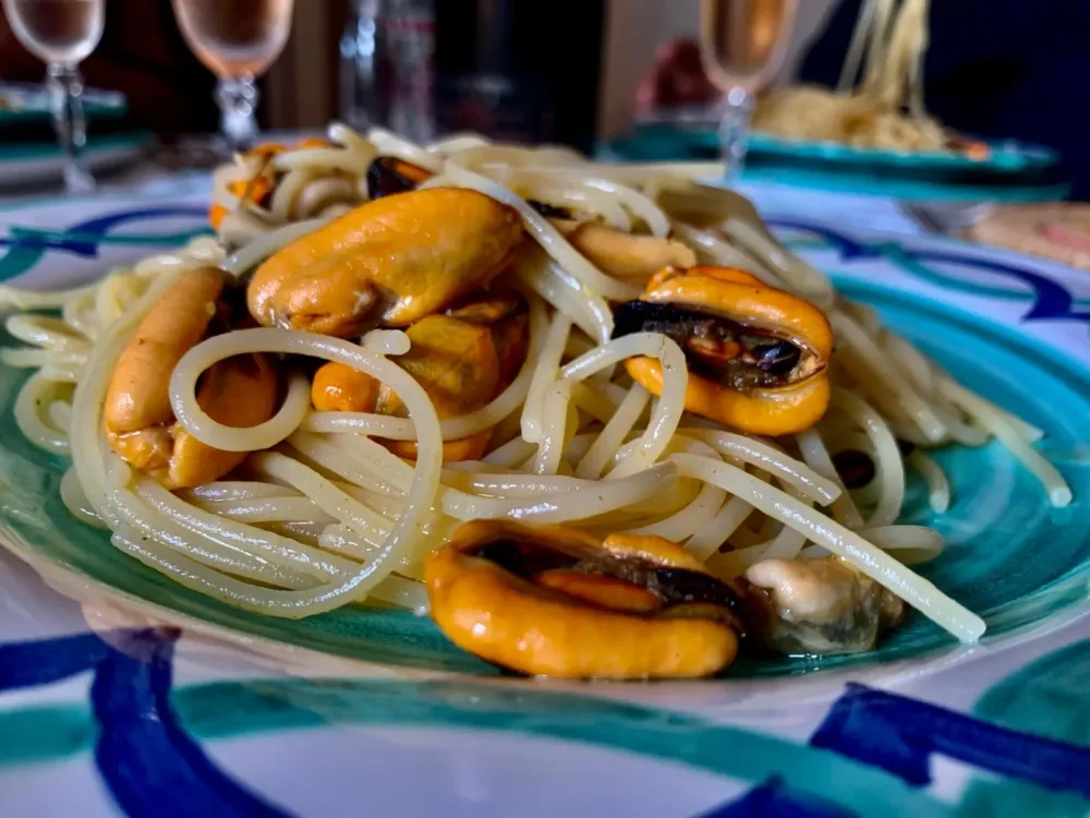 Spaghetti con le cozze e limone