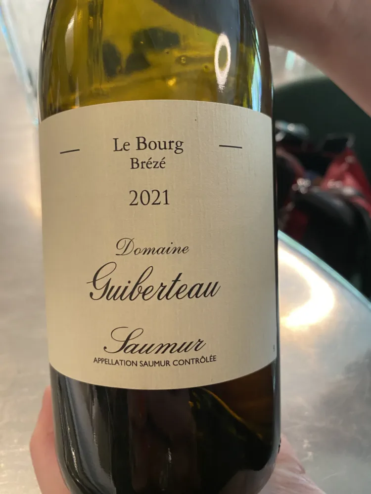 Table - Domaine Guiberteau - Saumur- chenin blanc