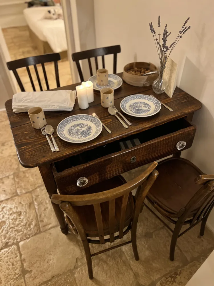 Tavolo- Villa Masseria la Foggia