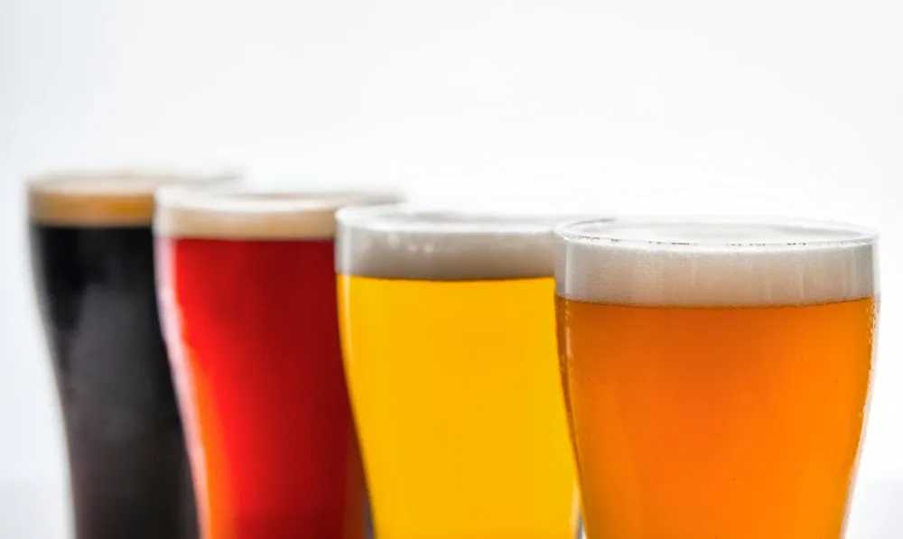 Varie tipologie del colore della birra