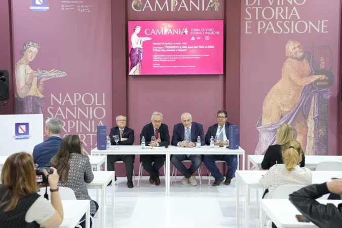 A Vinitaly celebrati gli 800 anni dell'Università Federico II di Napoli