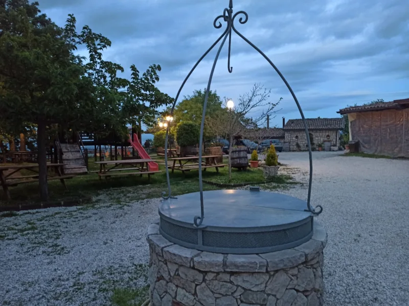 Agriturismo La Pietra di Tocco - Gli esterni