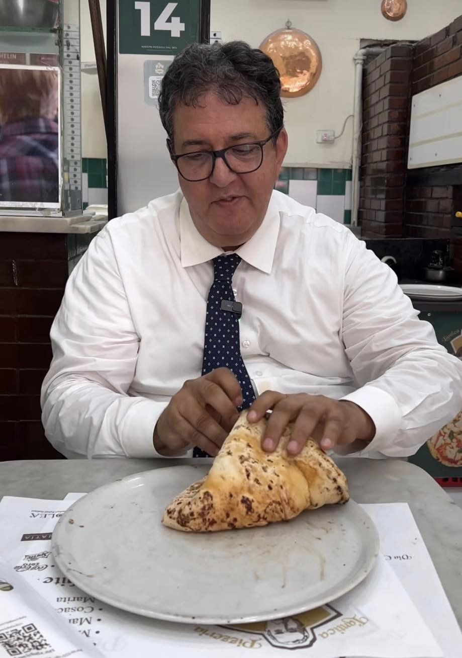 Tutoriale come si piega una pizza