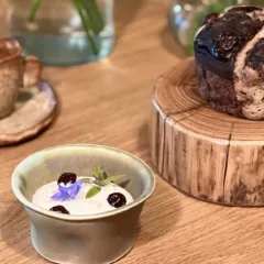 Pane variegato al cioccolato con visciole di Sermoneta di Alessandro Guratti