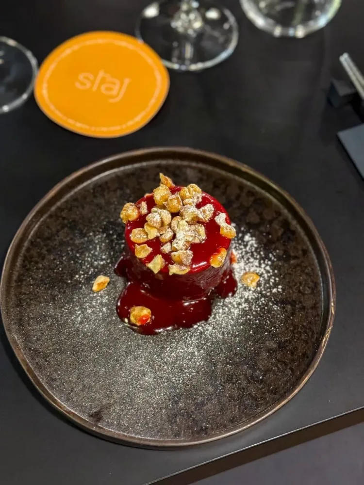 Mousse -omaggio allo chef Lino Scarallo -Staj Noodle Bar