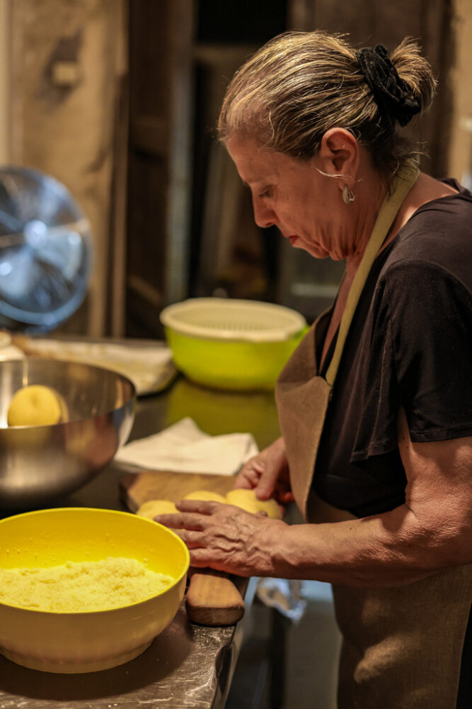 Genuini Cilento, Carmela in cucina