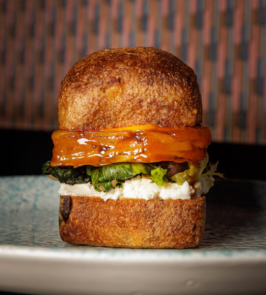 Olive al quadrato, nettarina e kimchi di scarola - Luigi Ambrosio