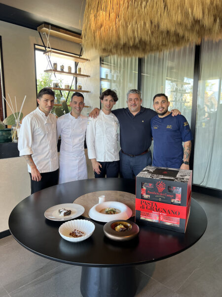 I quattro finalisti insieme a Giuseppe Di Martino