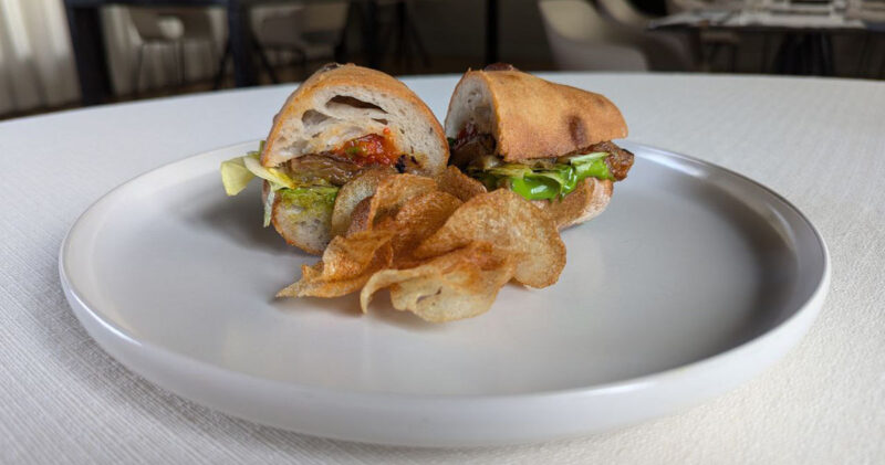 Dedicato a Leandra di Vincenzo Maria Luordo