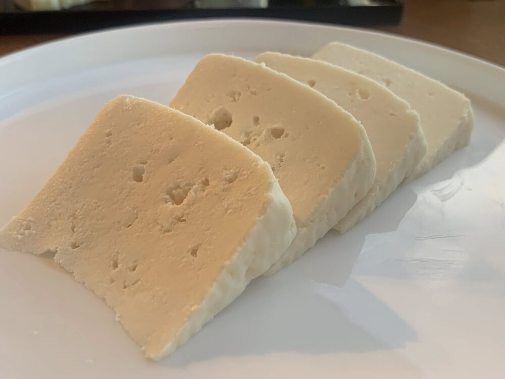 Gustophia Dispensa Popolare, fresco di capra