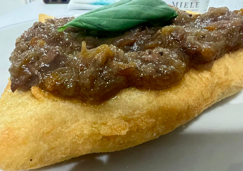 Pizza e Gulie - Montanara con genovese