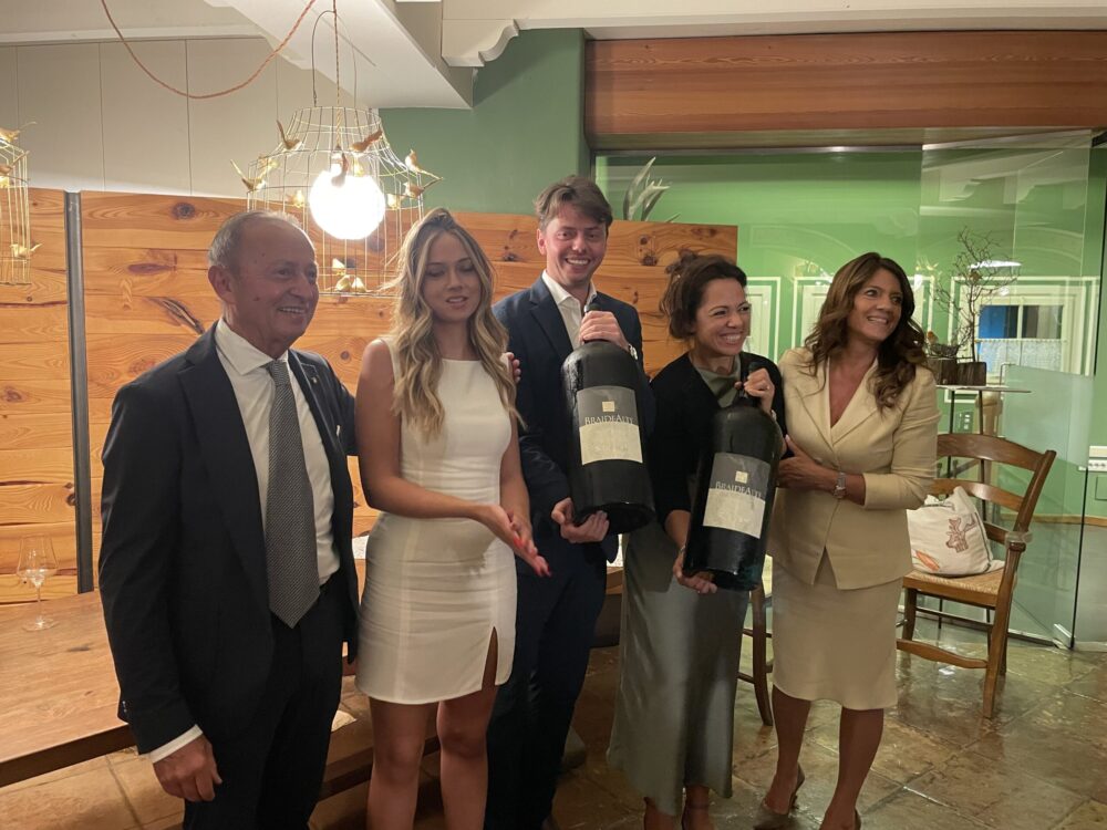 La famiglia Livon con al centro Matteo Livon e Francesca Livon Responsabile Ospitalità di Villa Chiopris