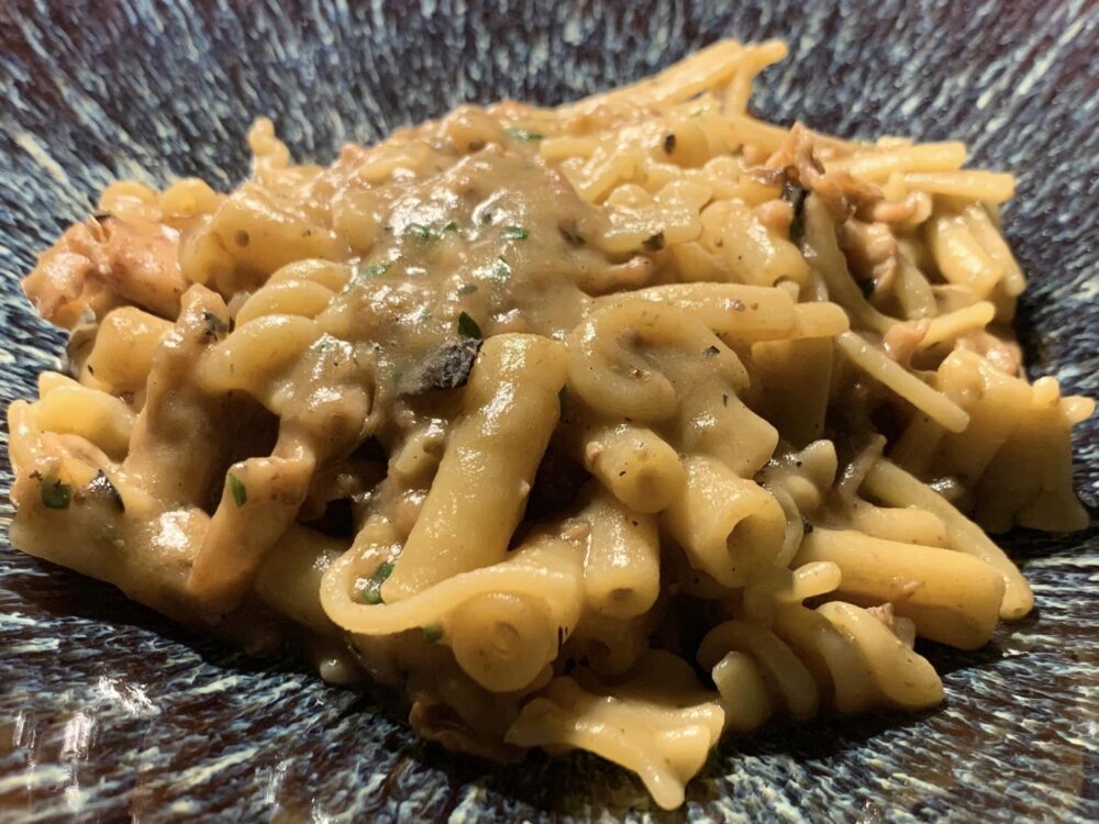 Mood Steakhouse, pasta mista con totanetti, patate e melanzane arrosto