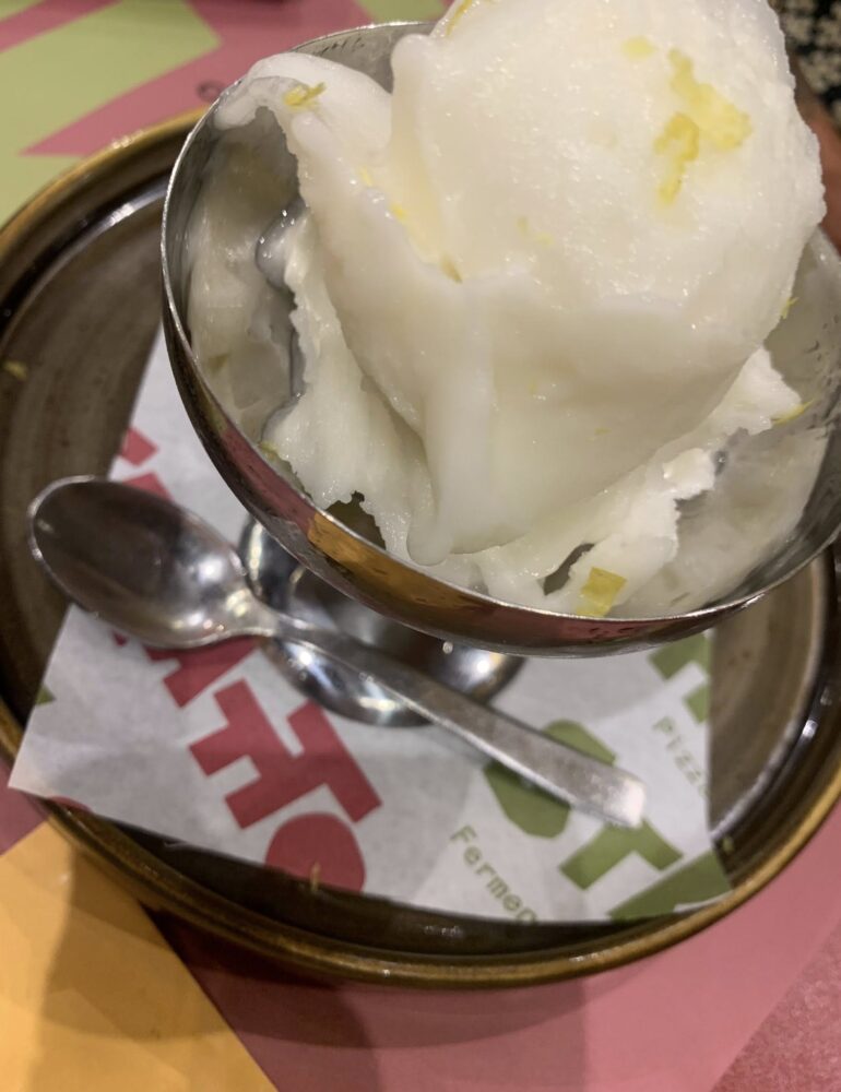Stratto Pizza a Vallo, sorbetto al limone