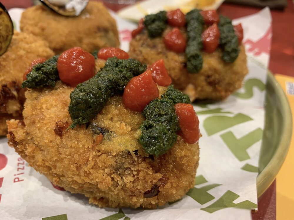 Stratto Pizza a Vallo, lingotti di melanzane