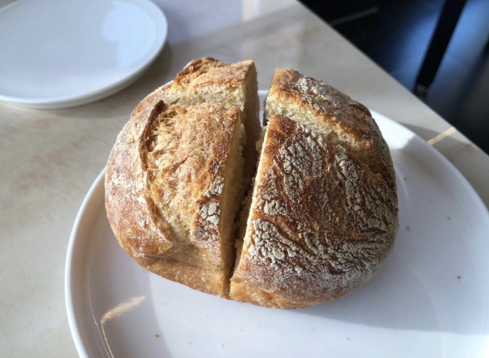 Mamie, il servizio del pane