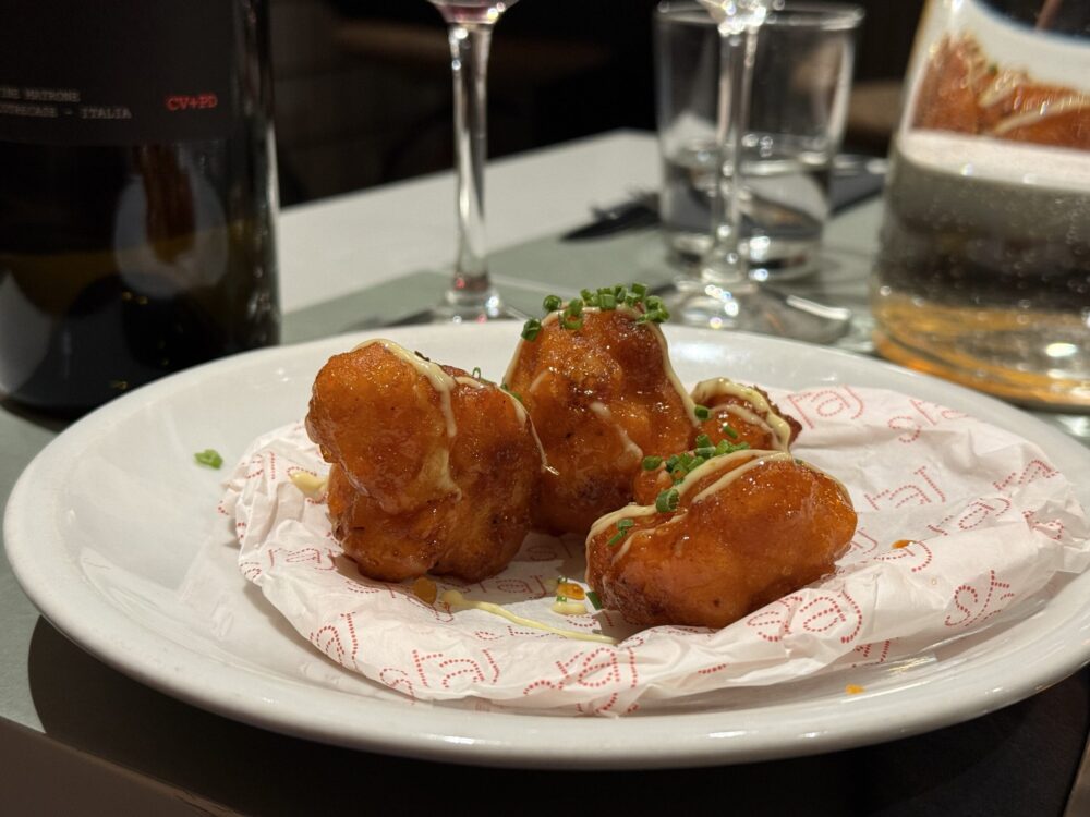 korean fried cauliflowers - Staj Noodle Bar, Chiaia
