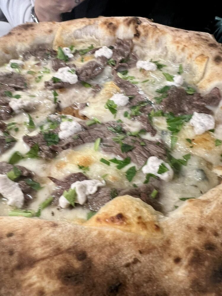 Martucci - La pizza 'Una volta' con la carne a bagnomaria