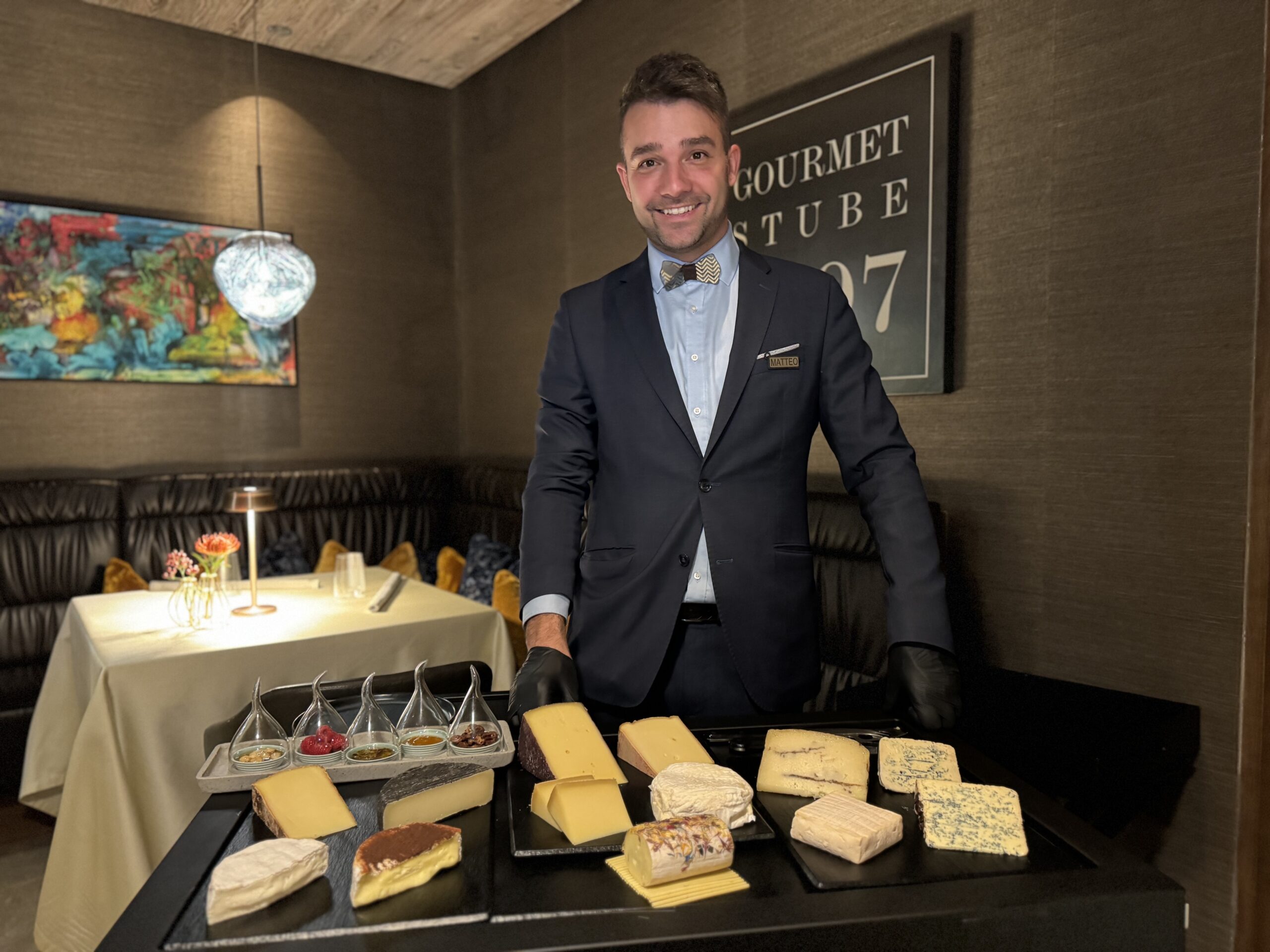 Matteo Lattanzi e il carrello di formaggi