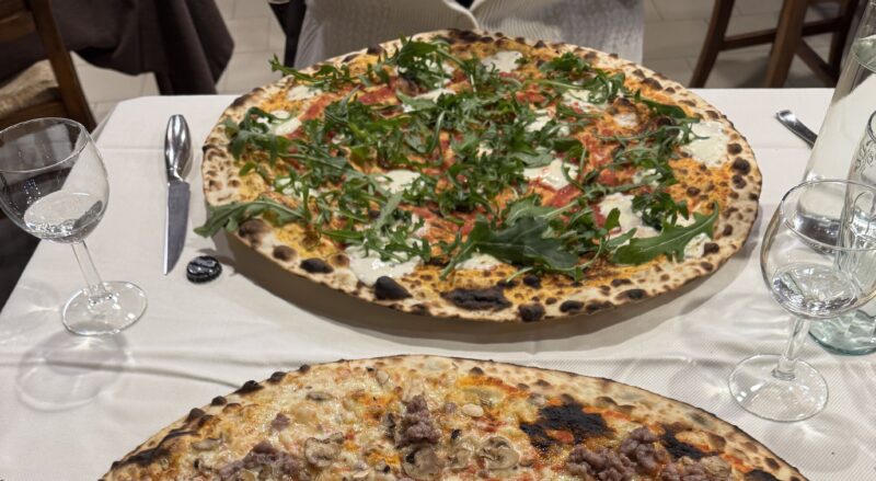 Pizza con rucola e stracchino dai maggi 1953