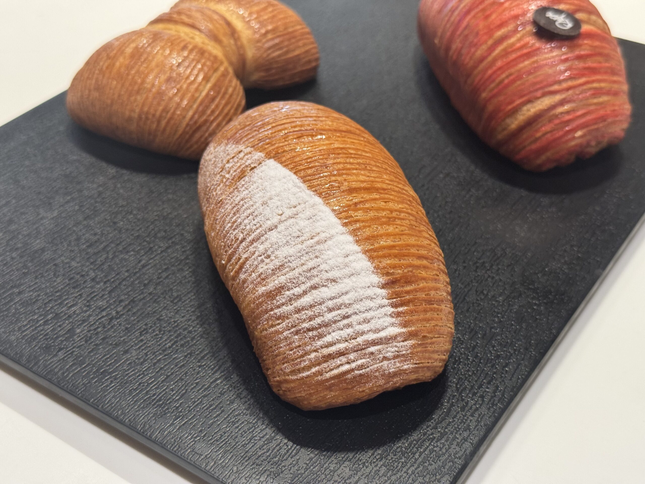 gli sfogliatosi della pasticceria pepe