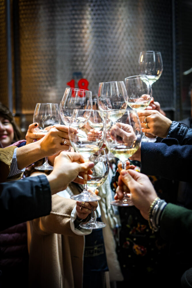 Masseria Vigne Vecchie, brindisi in cantina