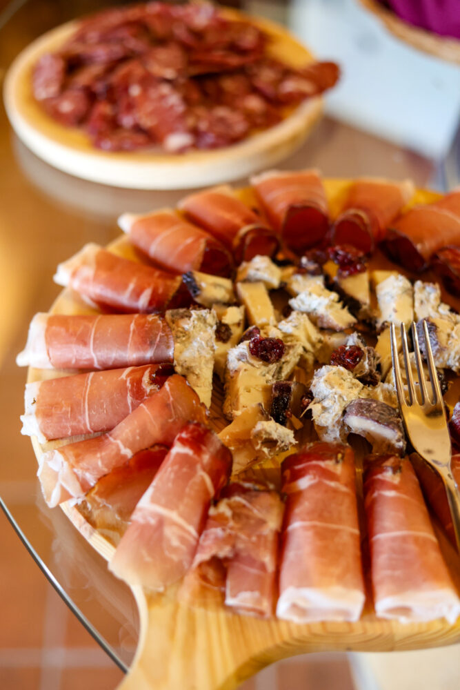 Masseria Vigne Vecchie, salumi e formaggi