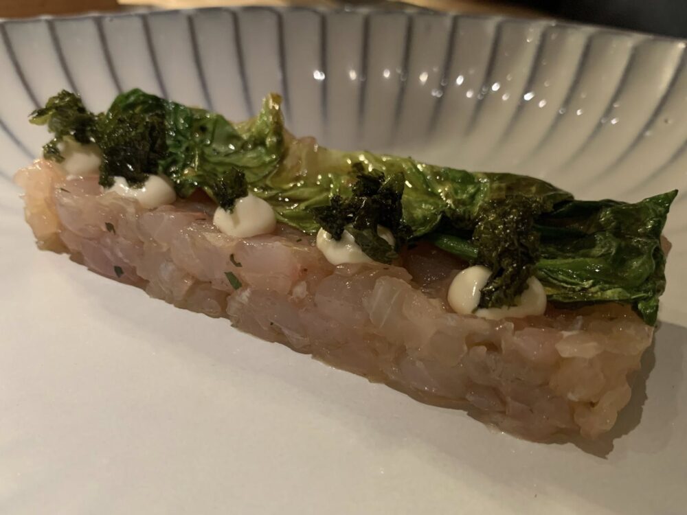 Casamare a Salerno, tartara di mormora con chimichurri amalfitano