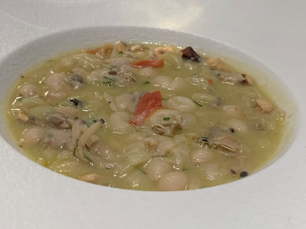 Casamare a Salerno, zuppetta di fagiolini Controne e frutti di mare