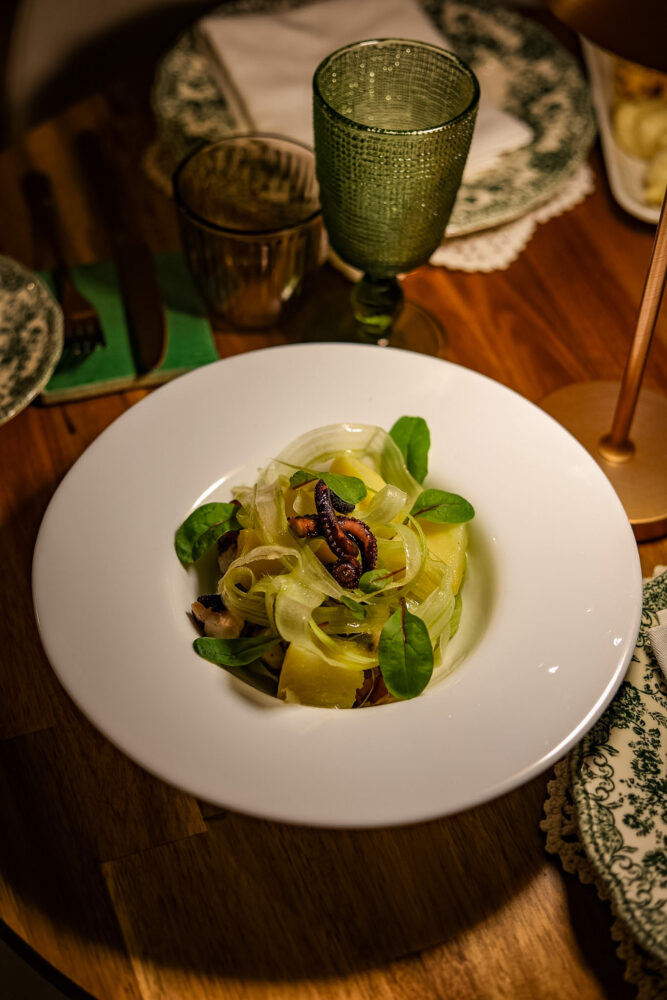 Pessoa, polvo e batate