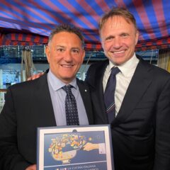 Sal De R isopremiato dal Ministro Francesco Lollobrigida