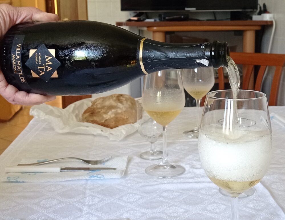 Mata Spumante bianco Metodo Classico Villa Matilde