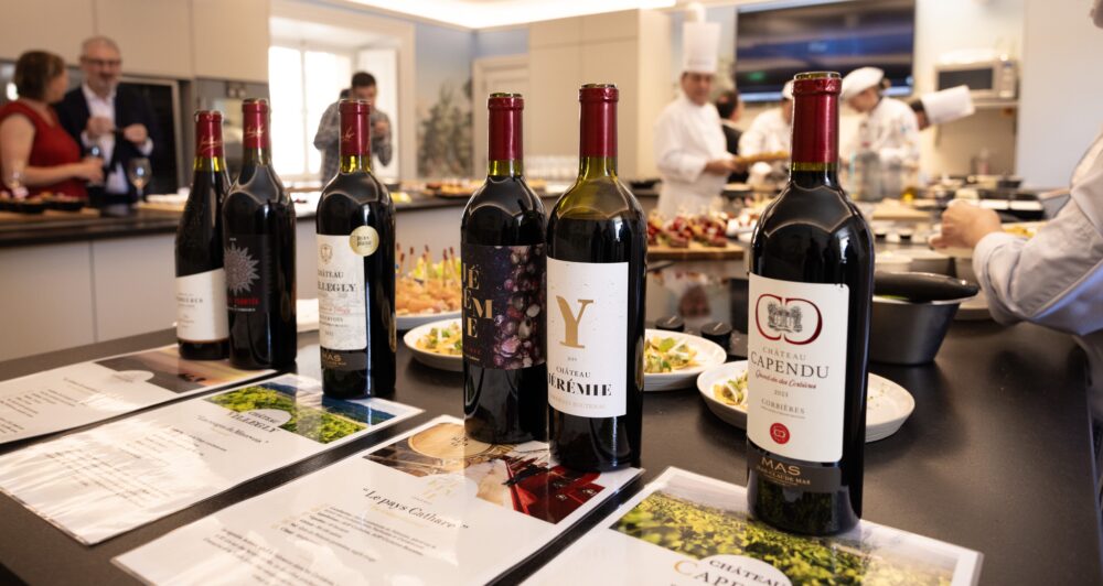 Table de dégustation – sélection de différents châteaux - 25 ans de Paul Mas