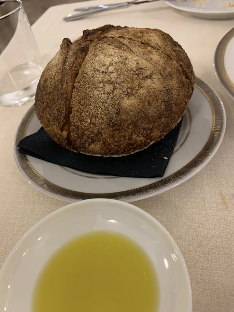Ristorante Gallo a Roma, pane fatto in casa ed extravergine della Tuscia